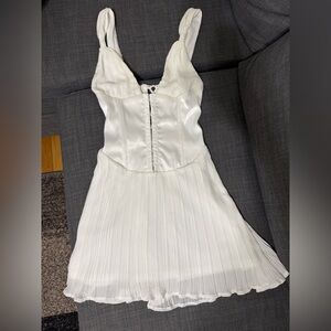Elegant White Pleated corset Dress